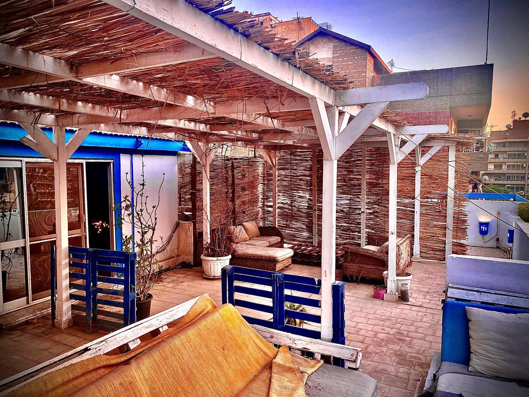 Airport Rooftop Club Luxurious Rooms And Studios Кайро Екстериор снимка