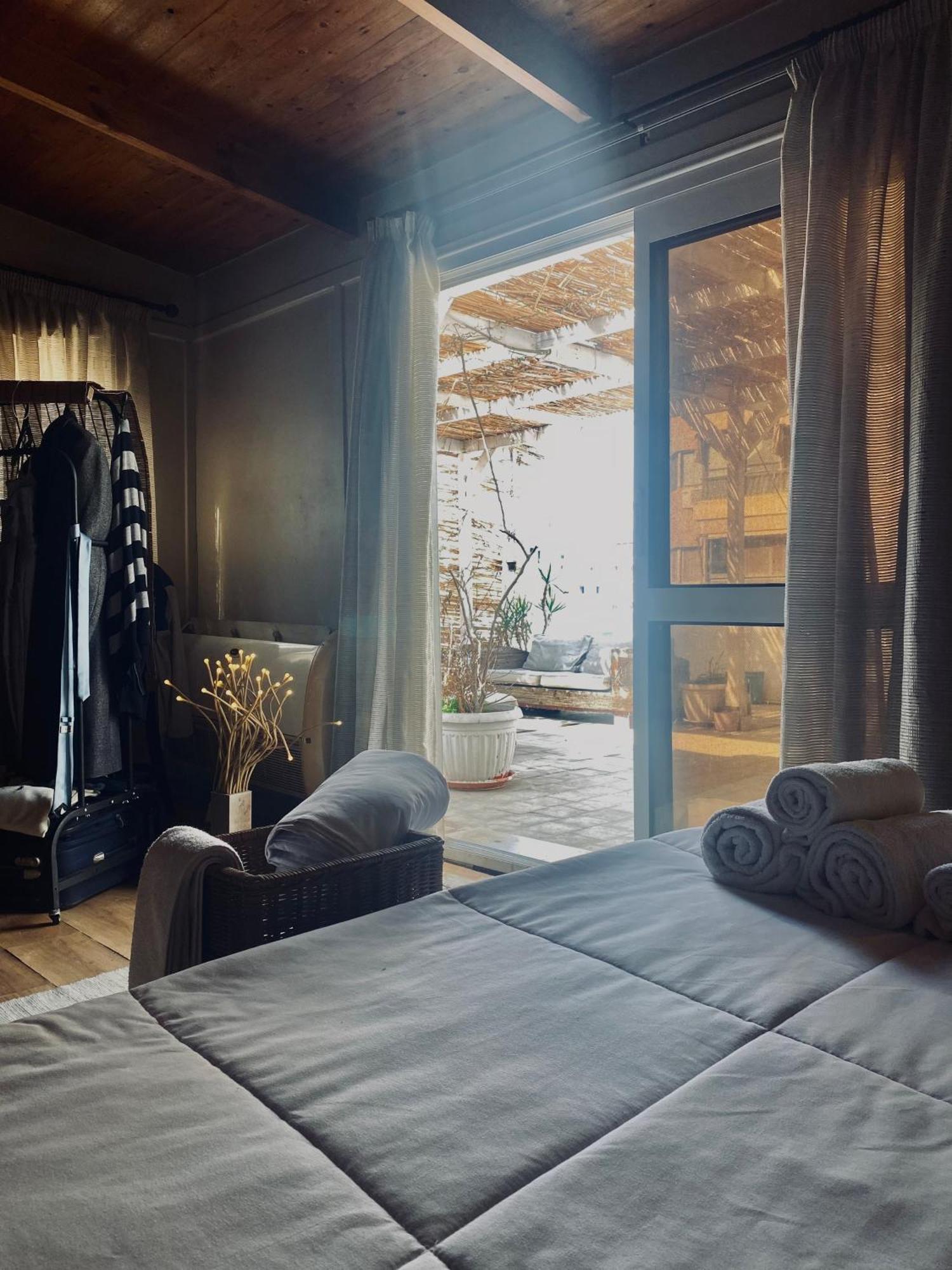 Airport Rooftop Club Luxurious Rooms And Studios Кайро Екстериор снимка