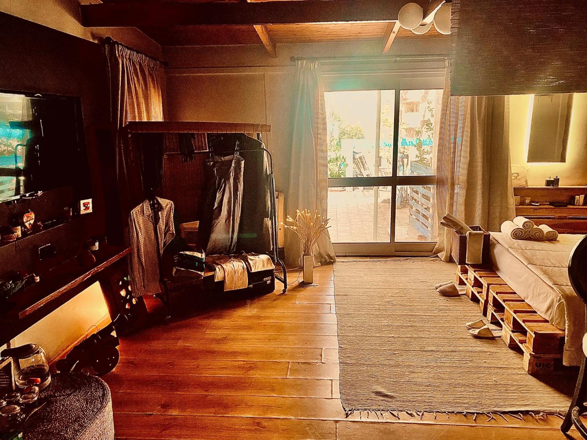 Airport Rooftop Club Luxurious Rooms And Studios Кайро Екстериор снимка