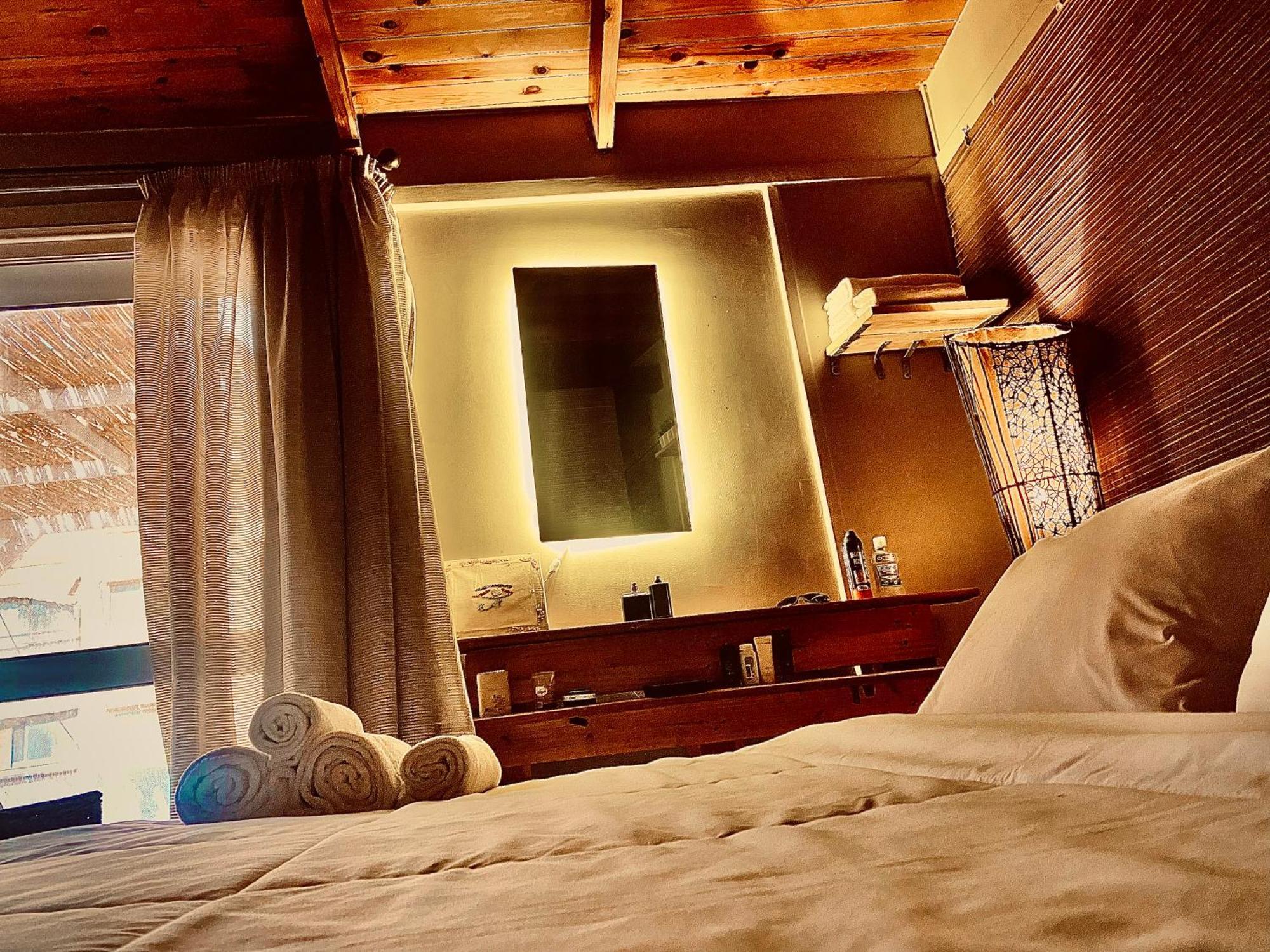 Airport Rooftop Club Luxurious Rooms And Studios Кайро Екстериор снимка