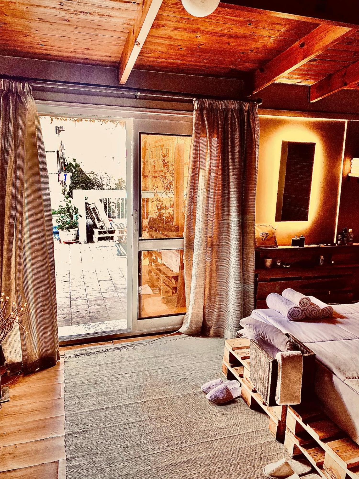Airport Rooftop Club Luxurious Rooms And Studios Кайро Екстериор снимка