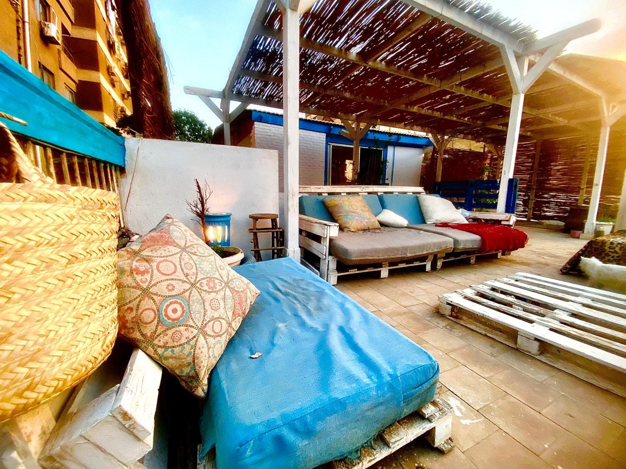 Airport Rooftop Club Luxurious Rooms And Studios Кайро Екстериор снимка