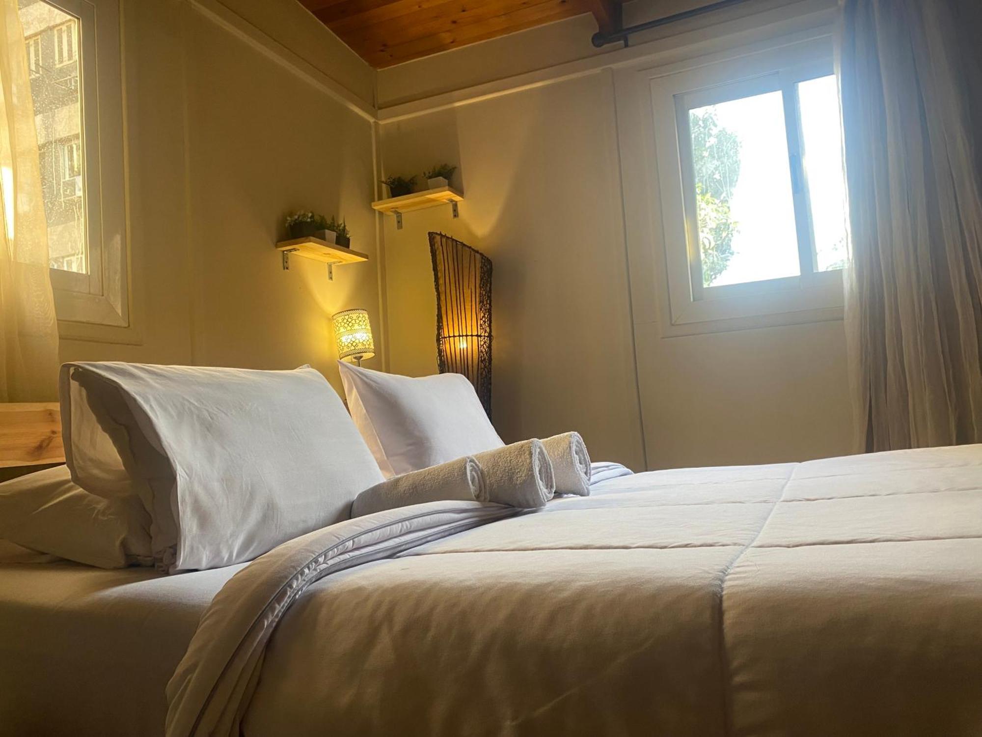 Airport Rooftop Club Luxurious Rooms And Studios Кайро Екстериор снимка